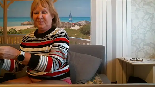 Nikole111's Live Chat Room