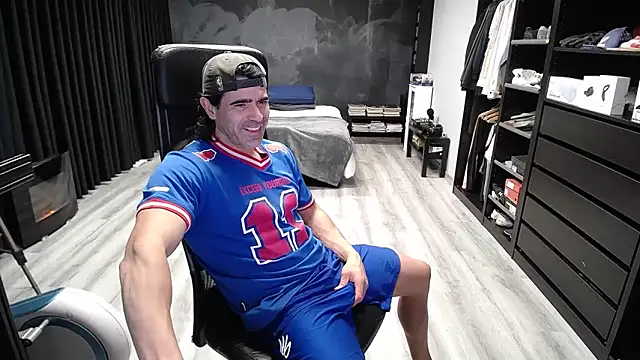 latinoo23bom Live XXX Chat