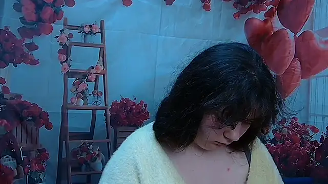 แชท XXX สดของ NeonilaLisova