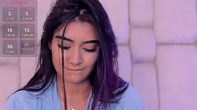 Show modela KatherineRuiz_ na web-kameri