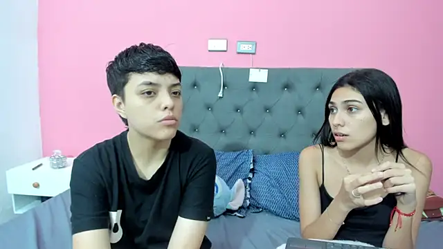 ariloe_quintero Adlı Modelin Canlı XXX Sohbeti