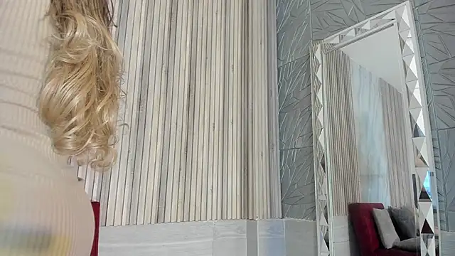 BriannaChelsea 现场XXX聊天