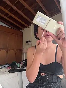 GabriSaenz 在線直播表演