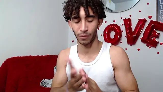 Chat XXX en directo de Caius_fox