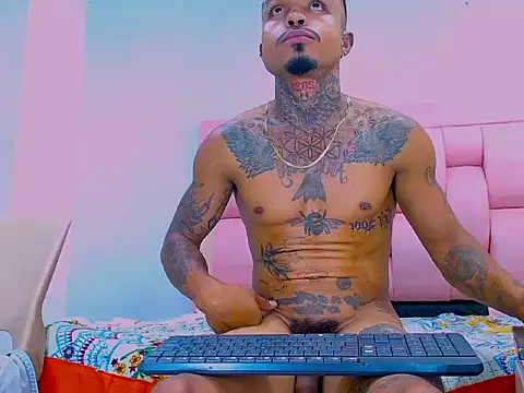 Hot_Latino_x Live XXX-Chat