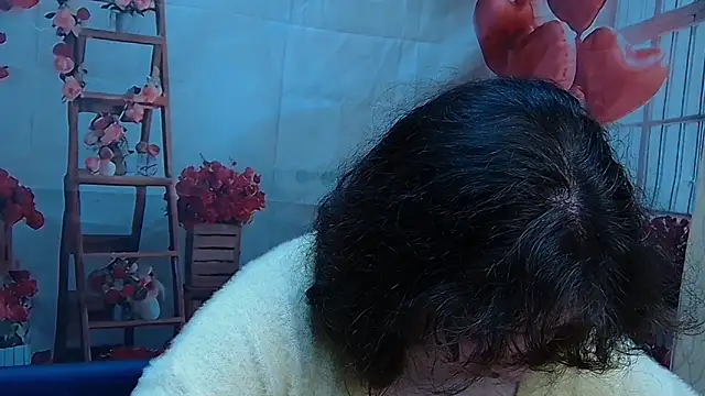 XXX chat uživo modela NeonilaLisova