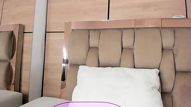 karol_lewiss Chat XXX in diretta