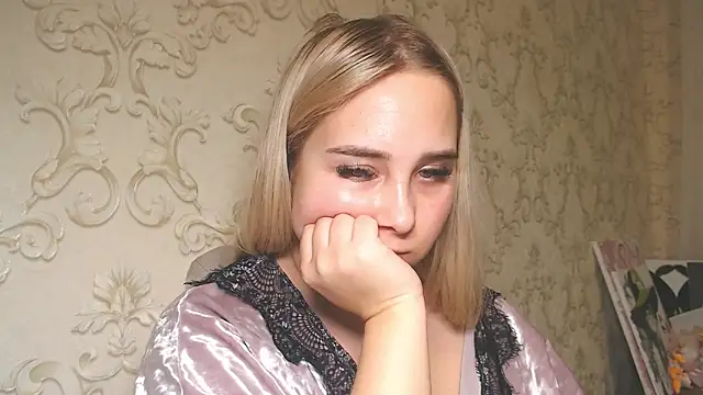 DolphinDreams' Live XXX Chat