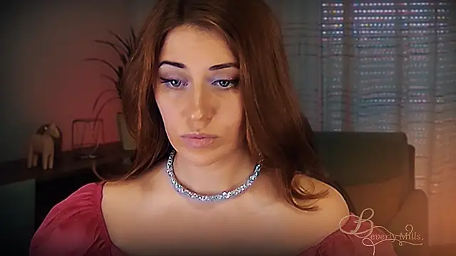 MissBeverlyMills Adlı Modelin Canlı XXX Sohbeti