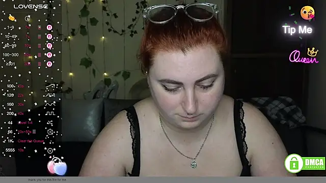 Chat +18 de Alicia_love00 ao vivo