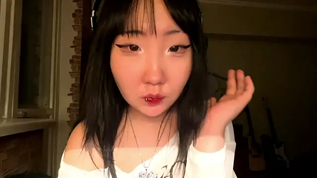 Yunananaa Live XXX-chat