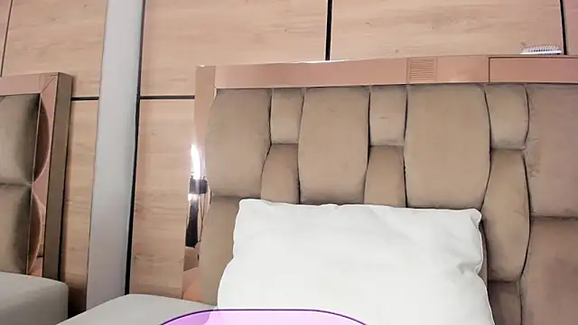 Sembang XXX Secara Langsung karol_lewiss