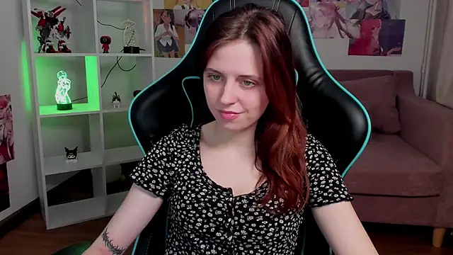 Chat +18 de FreyaVey ao vivo