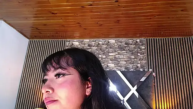 Chat +18 de Amy_channel ao vivo