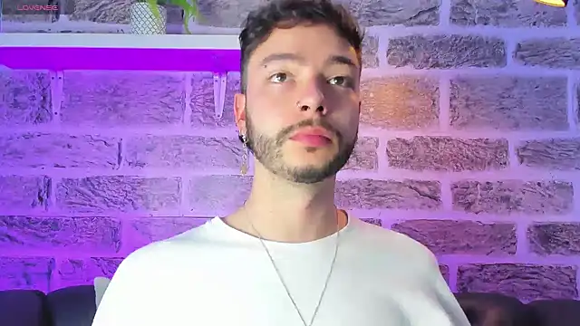 دردشة noah_ricci الجنسية المباشرة