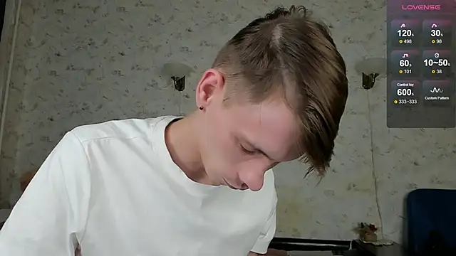 دردشة ERICK__DEEN الجنسية المباشرة