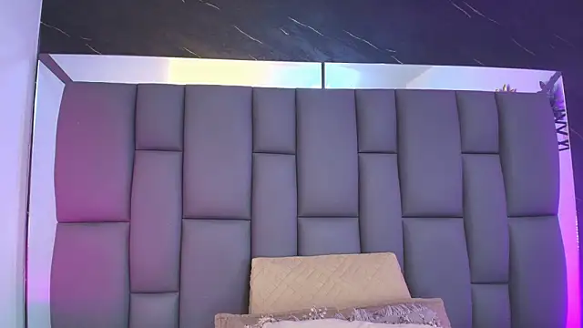 Chat XXX en directo de _MiaBrown_