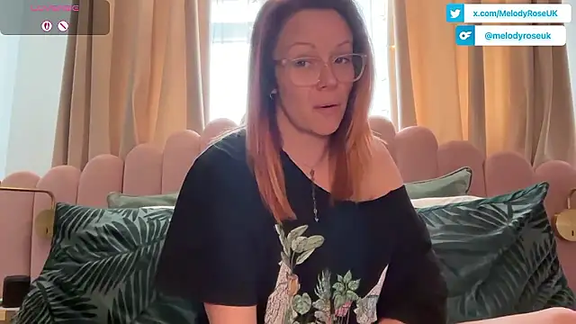 MelodyRoseUk's Live XXX Chat