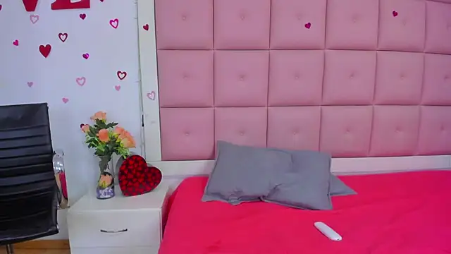 Aliss_Aron Chat XXX in diretta