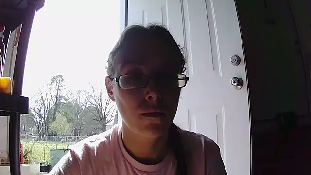 AsleepInEden Show in webcam