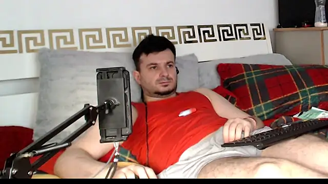 FuckToyBoy69 即  時 XXX 聊天