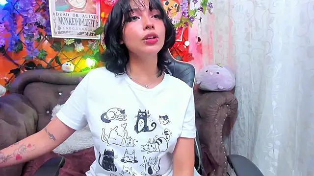 ravenn_20 Adlı Modelin Canlı XXX Sohbeti