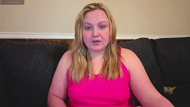 PhatAssBlond Webcam Show