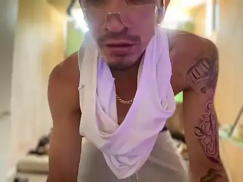 badboy366 即時 XXX 聊天