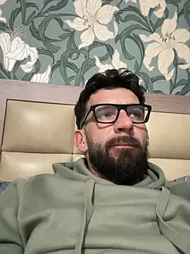 Michel_huge 即時 XXX 聊天