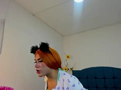 Ailanys_Miller Webcam show