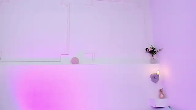 Ninablaze1 Show in webcam