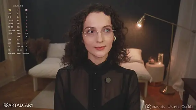 Show modela _arta_ na web-kameri