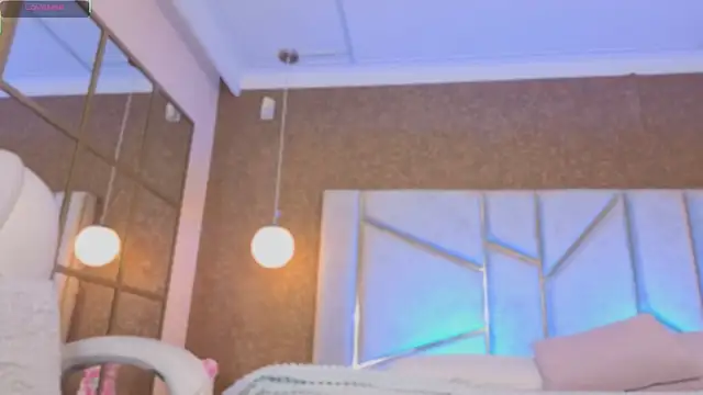 Anne_Mallow Adlı Modelin Canlı XXX Sohbeti