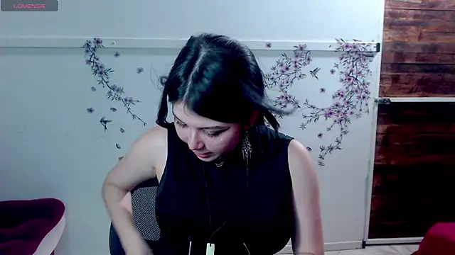 Ginebra_Sensual Adlı Modelin Canlı XXX Sohbeti