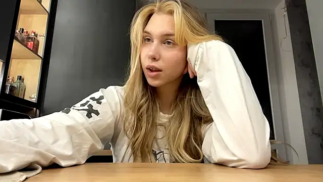 ShariLappas webcam show