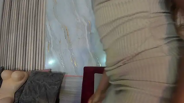 BriannaChelsea's Live XXX Chat