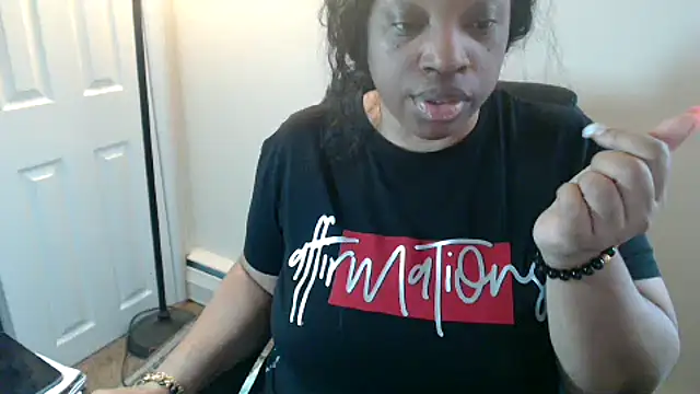 Sexymona1218 Chat XXX in diretta