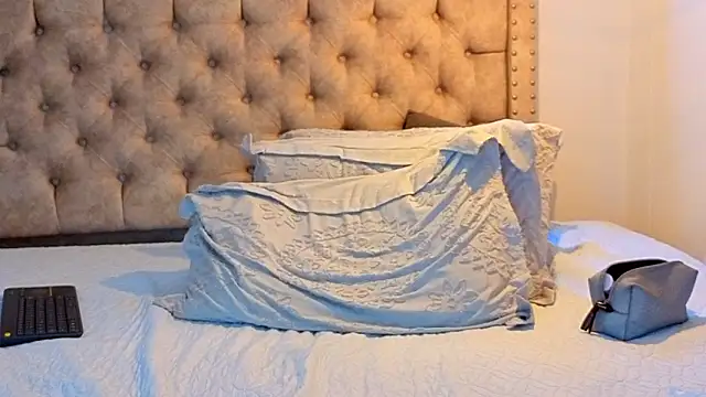 Živý XXX chat KeryHillson