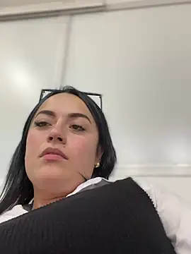 Lesly_10- 在線直播表演