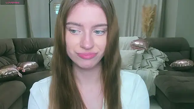 Erica_Kiss Adlı Modelin Canlı XXX Sohbeti