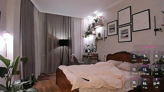 NicoleLuvのライブXXXチャット