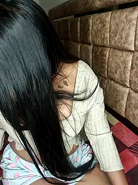 Richa_Sharma321 Webcam-Show