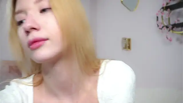 Chat +18 de SunnivaCovil ao vivo