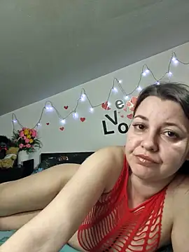 SweetMaddy888: онлайн-секс-чат