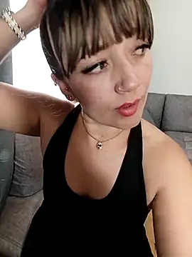 tata_sanz_ Show Webcam