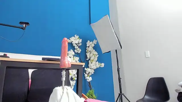 letty_straus Chat XXX live