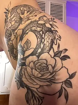 Chat +18 de EmmaaCastro ao vivo