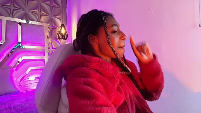 Queen_perla_ Chat XXX in diretta