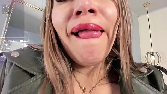 escarleth__'s Live XXX Chat