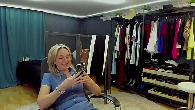 แชท XXX สดของ Julia_Cherry_